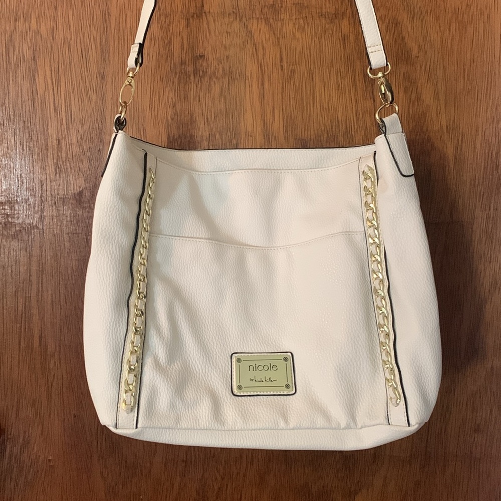 Nicole by Nicole Miller bag🩶🤍